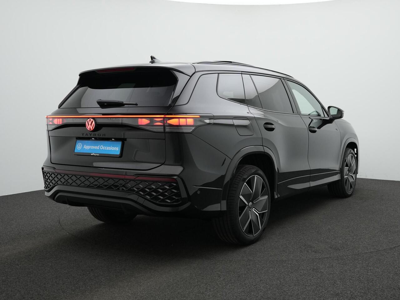 Volkswagen Tayron 1.5 eHybrid TSI 272 pk DSG R-Line Edition | Panoramadak | Adaptief onderstel | Achteruitrijcamera | Stuur-/stoelverwarming