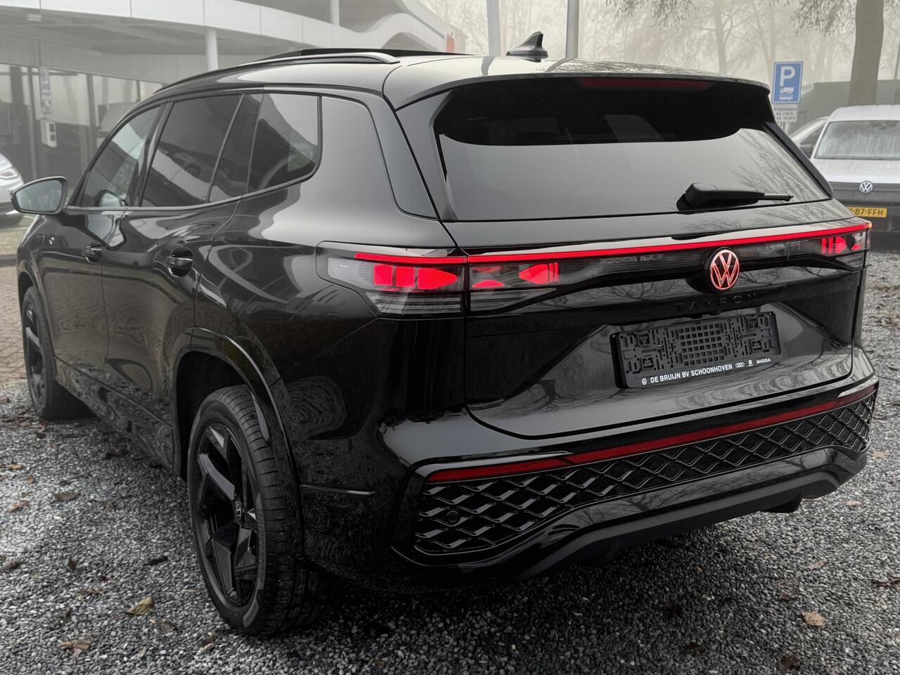 Volkswagen Tayron Hybrid 272pk DSG R-Line Blackstyle (Pano,Trekhaak,Camera)