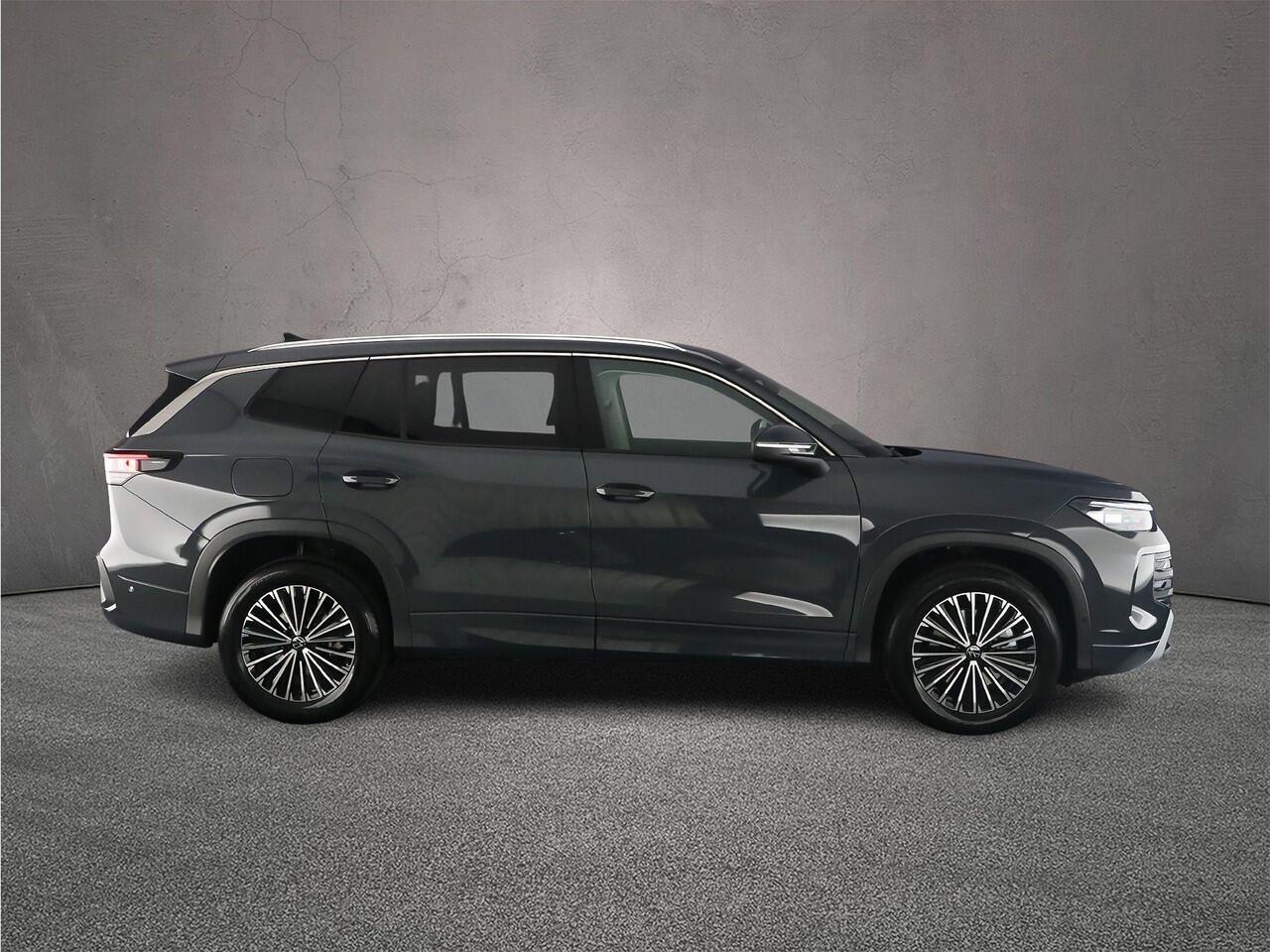 Volkswagen Tayron Life Edition 1.5 eHybrid 204pk DSG Automaat Trekhaak, Adaptive cruise control, Elektrische achterklep, Achteruitrijcamera , Stuurwiel verwarmd, Parkeersensoren