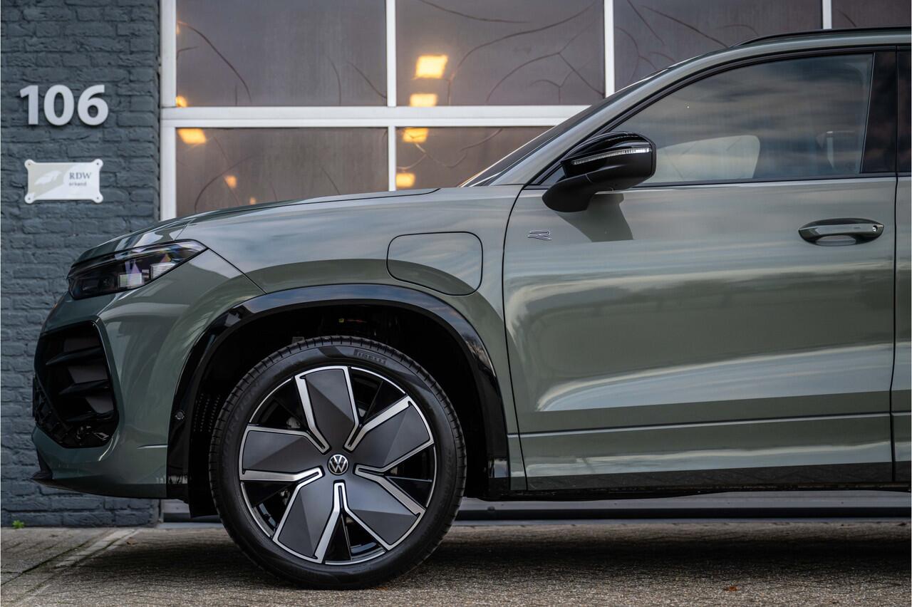 Volkswagen Tayron 1.5 eHybrid 272PK, R-Line, Edition, Nieuw, ACC, Pano/Dak, Massage/Seats, Lane/Assist, Sfeer/Verlichting, Carplay, Camera, Led, BTW! Nieuw!