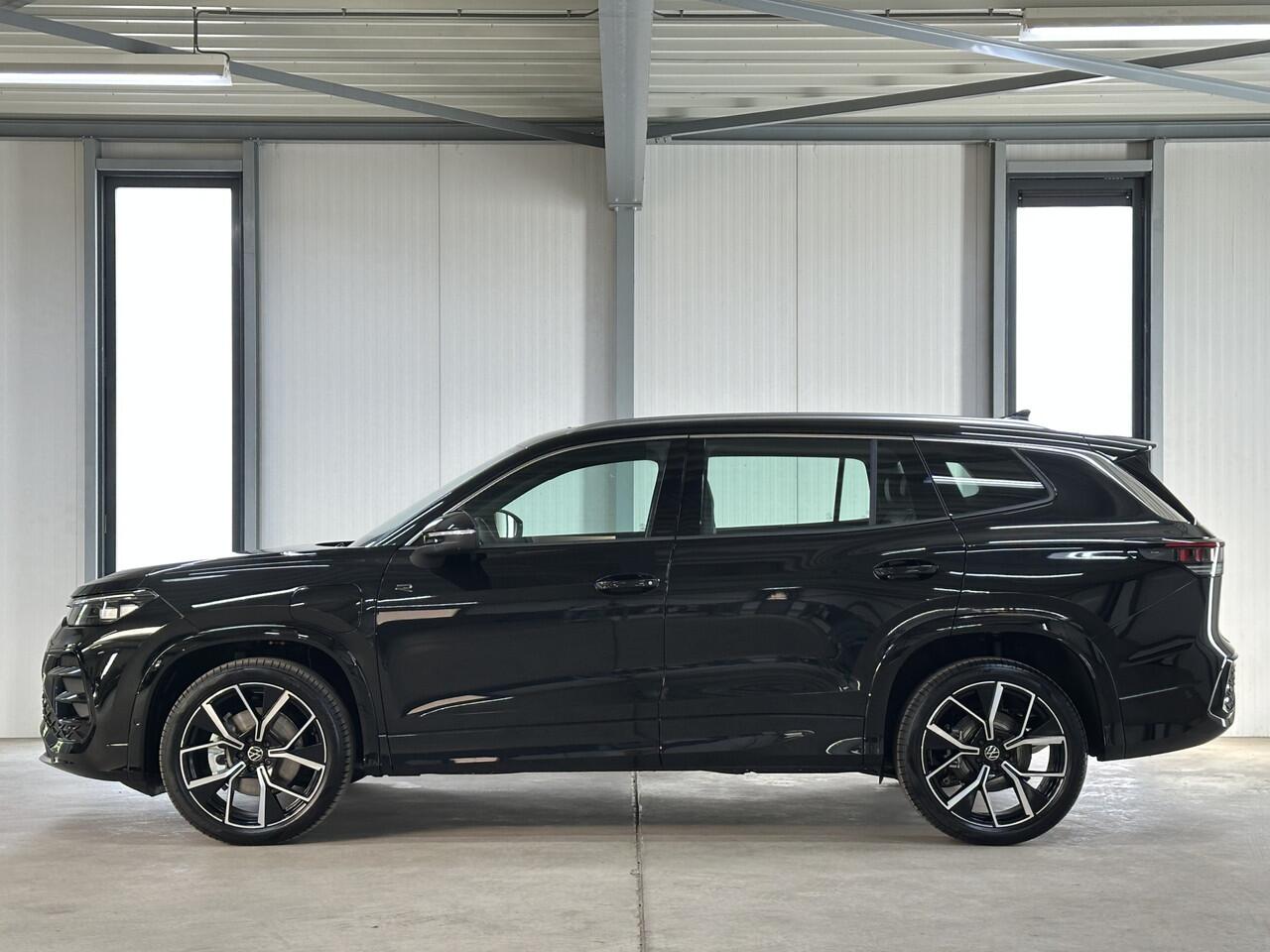 Volkswagen Tayron 1.5 eHybrid R-Line 272pk | Elek. Trekhaak | 360 camera | Pano | Stoel- en stuurverwarming