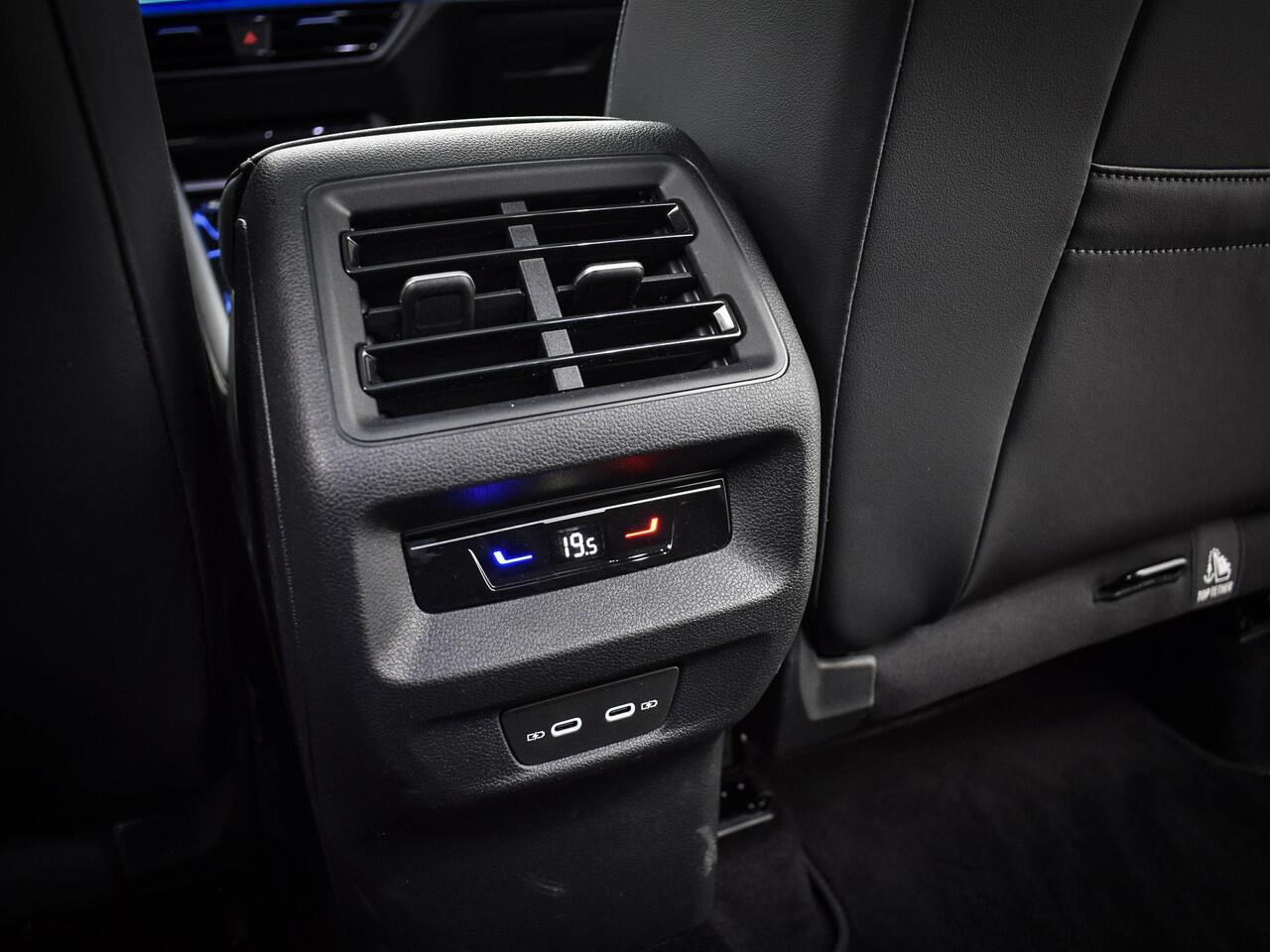 Volkswagen Tayron R-line Edition 1.5 eHybrid 272 pk 6 versn. DSG · Assistance Pakket Plus · Black Style Pakket · Design Pakket · Trekhaak inklapbaar, met elektrische ontgrendeling, incl. aanhangermanoeuvreerhulp Trailer Assist · Beschikbaar per Januari !