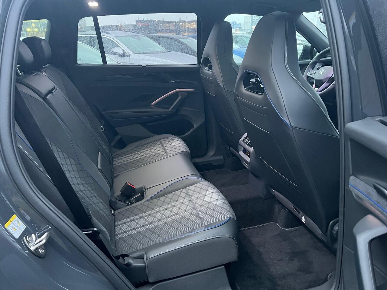 Volkswagen Tayron 1.5 eHybrid 272pk DSG R-Line Edition / Demonstratieauto