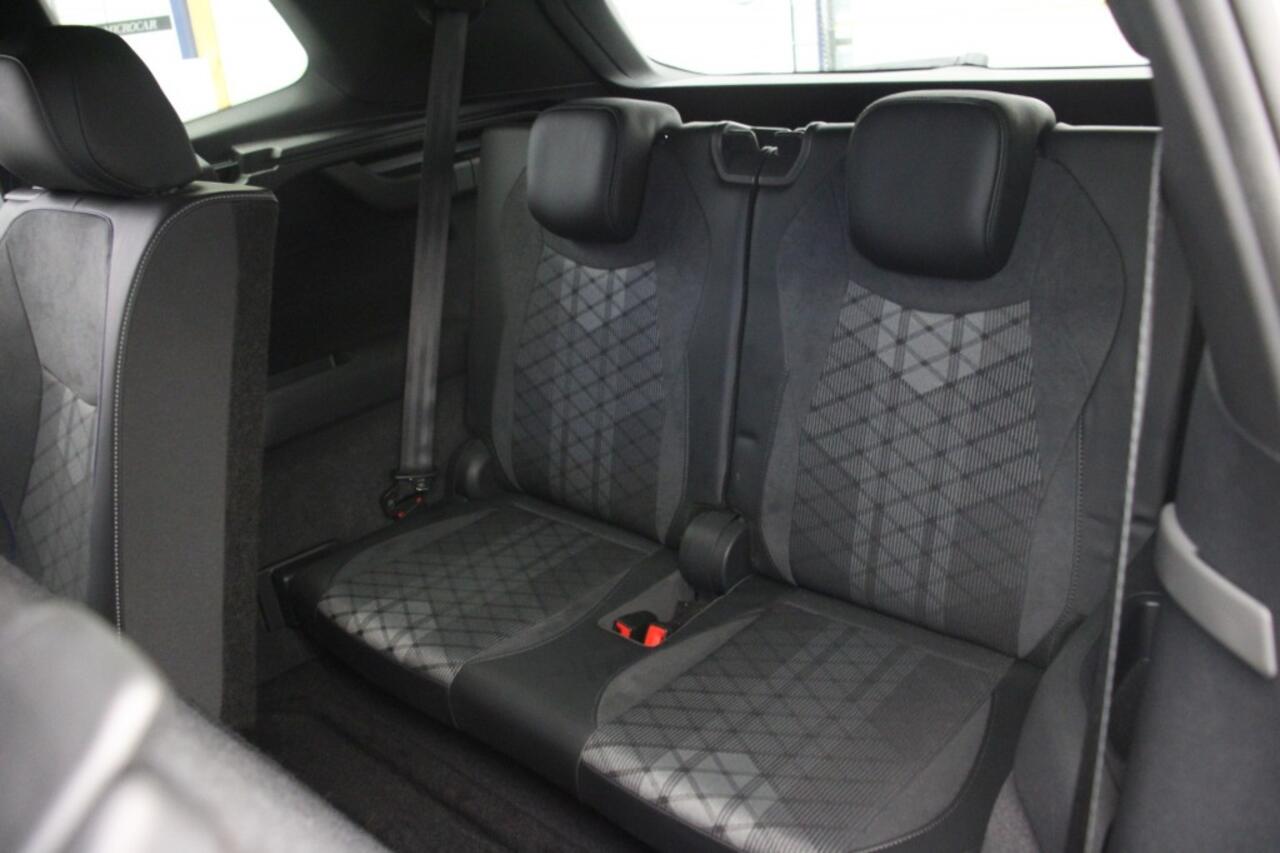 Volkswagen Tayron 1.5 eTSI R-Line Edition 7 Persoons Automaat - Carplay, Camera, Stoelverw.