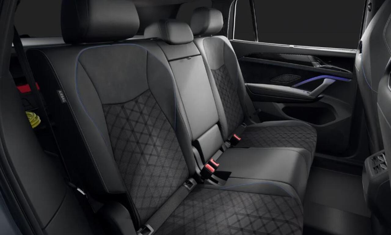 Volkswagen Tayron 1.5 eHybrid R-Line Edition !!!Profiteer ook van 2.000 EURO inruilpremie!!!