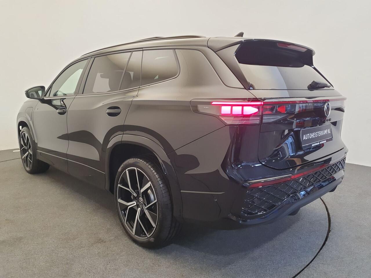 Volkswagen Tayron 1.5 eHybrid 272pk DSG/AUT R-Line Wegklapbare trekhaak, Panoramadak, Harman/Kardon