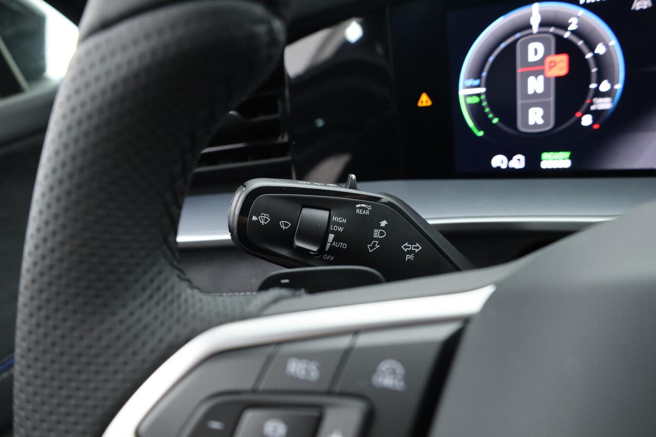 Volkswagen Tayron 1.5 eHybrid R-Line 272pk | Pano | Massage | Adapt. Cruise | Apple CarPlay | Stoel- Stuurverw. | 20''