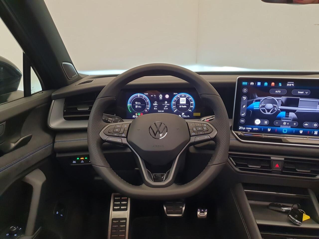 Volkswagen Tayron 1.5 eHybrid 272pk DSG/AUT R-Line Wegklapbare trekhaak, Panoramadak, Harman/Kardon