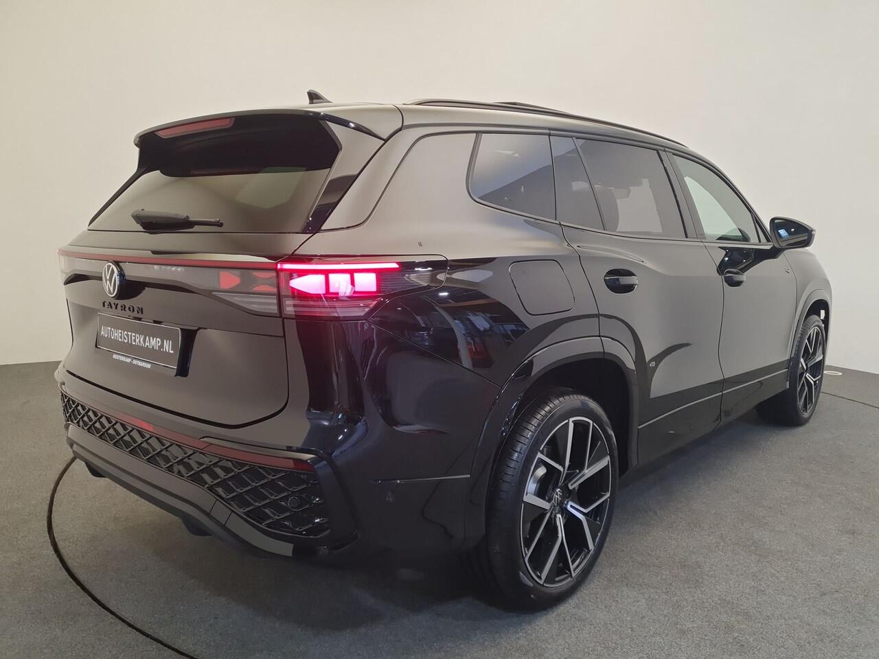 Volkswagen Tayron 1.5 eHybrid 272pk DSG/AUT R-Line Wegklapbare trekhaak, Panoramadak, Harman/Kardon