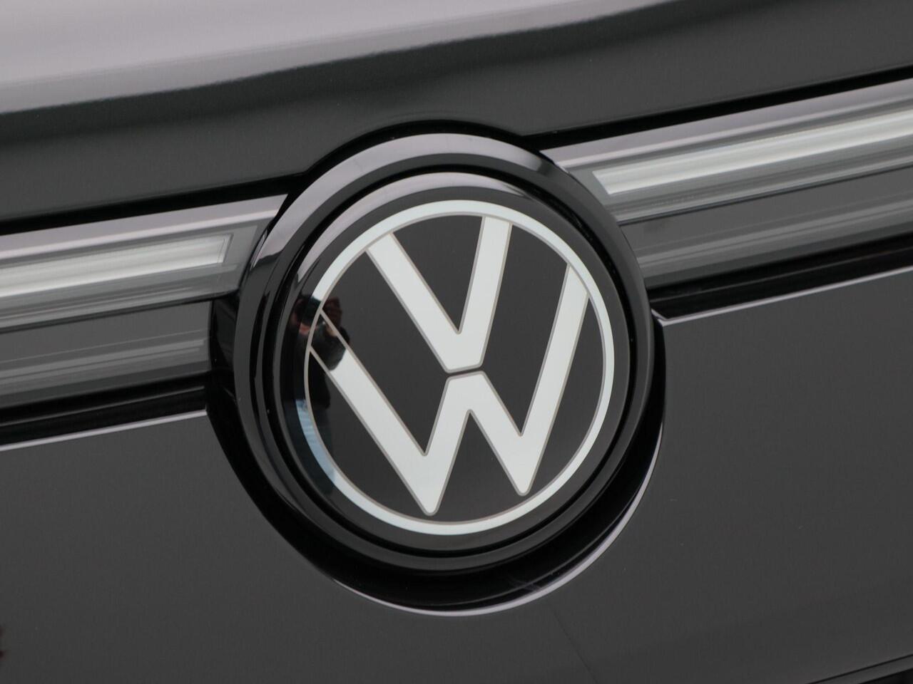 Volkswagen Tayron 1.5 eHybrid 272 Pk Automaat R-Line Edition | Black Style | Panoramadak | Trekhaak | 20 Inch | Full LED | 360 Camera