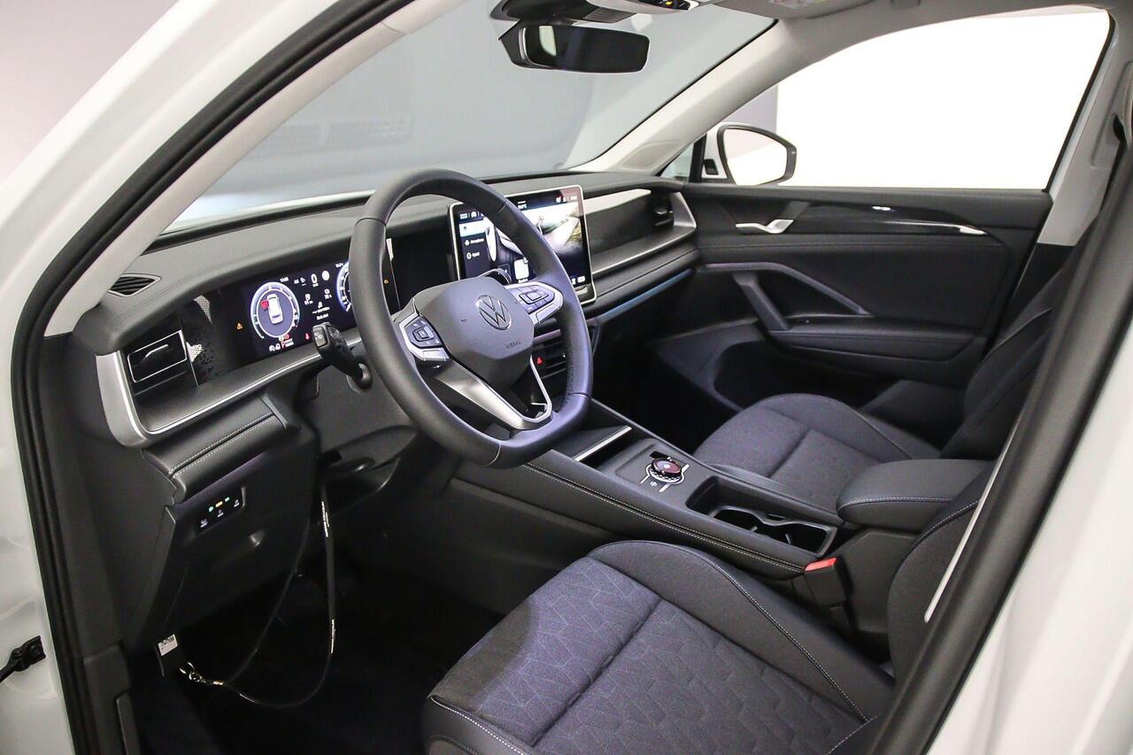 Volkswagen Tayron Life Edition 1.5 TSI eHybrid 204pk DSG Automaat Trekhaak, Achteruitrijcamera, Adaptive cruise control, Elektrische achterklep, Stoelverwarming, LED verlichting, Parkeersensoren