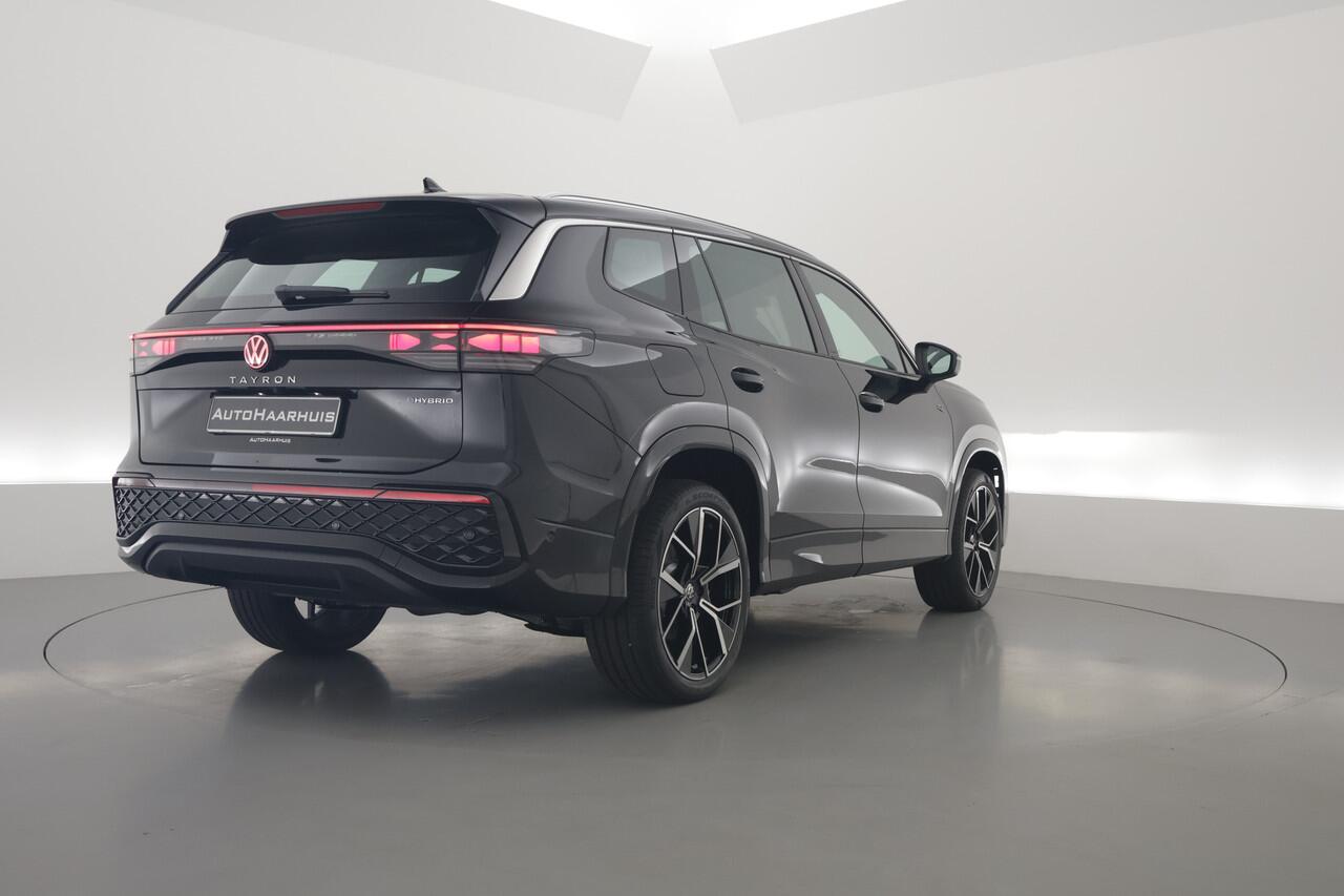 Volkswagen Tayron 1.5 eHybrid R-Line 272pk | Pano | Massage | Adapt. Cruise | Apple CarPlay | Stoel- Stuurverw. | 20''