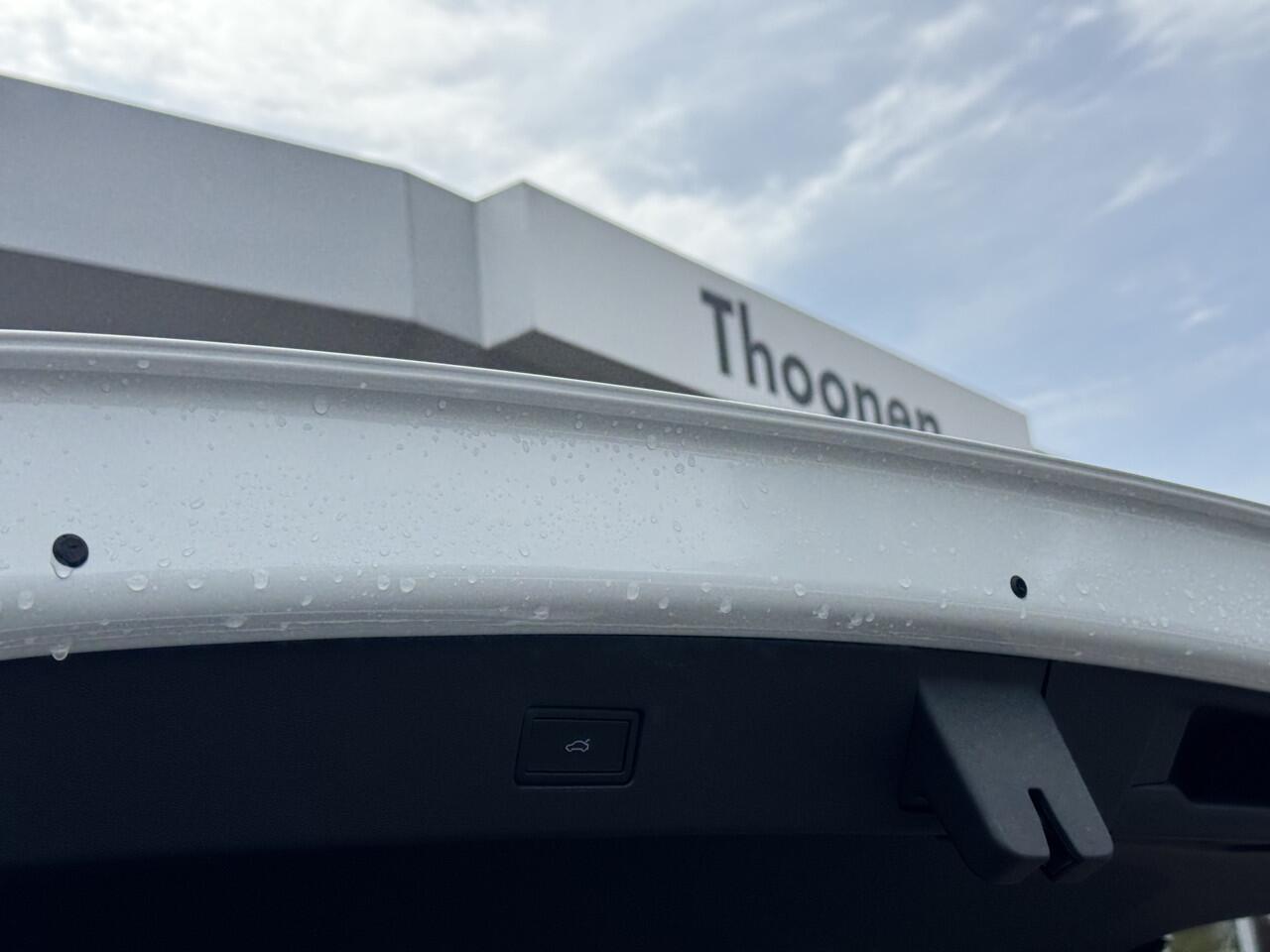 Volkswagen Tayron 1.5 eTSI Elegance 7p. | Trekhaak | 360° camera | Massage