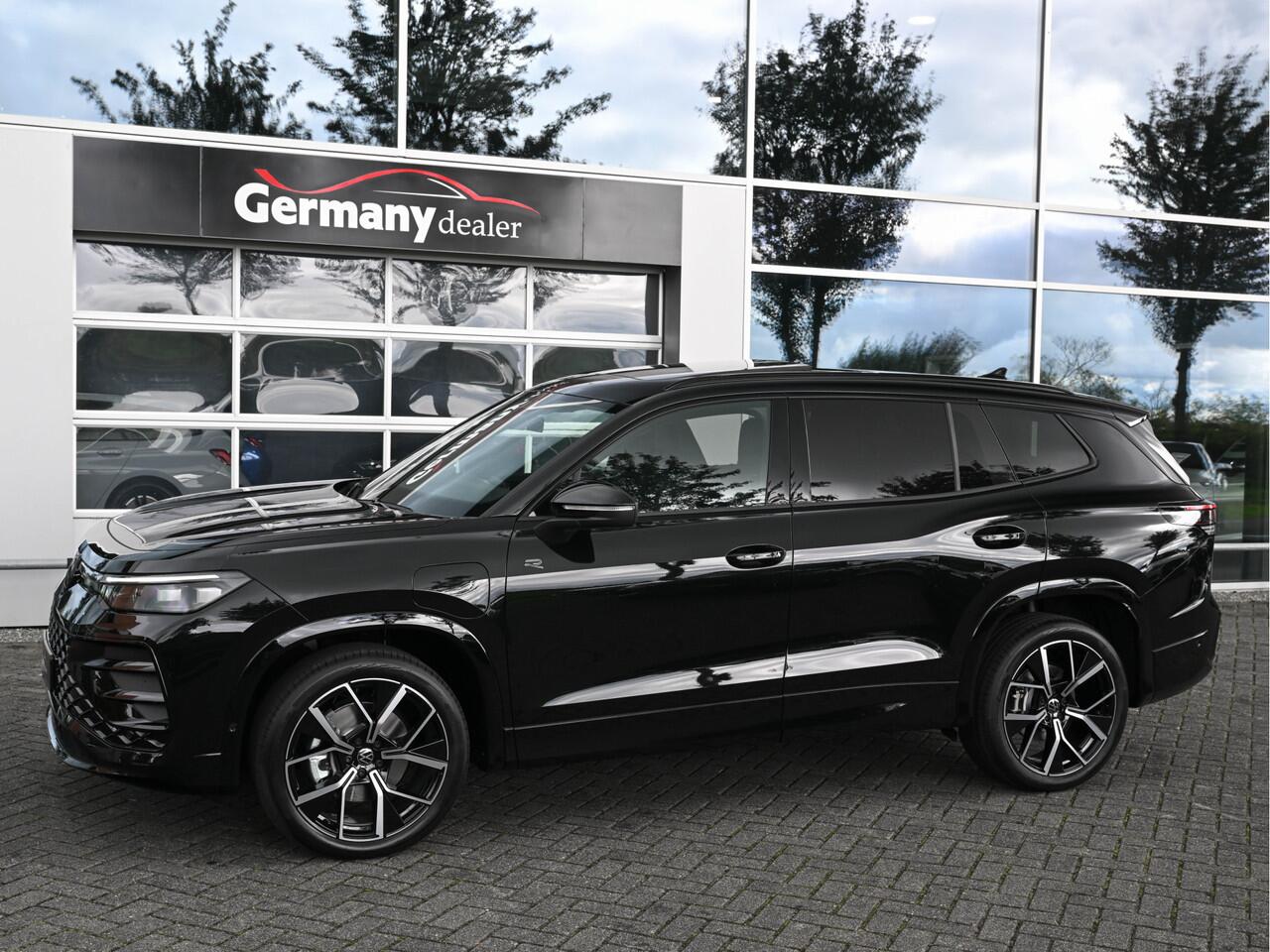 Volkswagen Tayron 1.5 eHybrid 272pk R-Line Edition NIEUW! Pano ACC BSM Sfeerverl. Elektr.Klep Tr.haak VOL!!