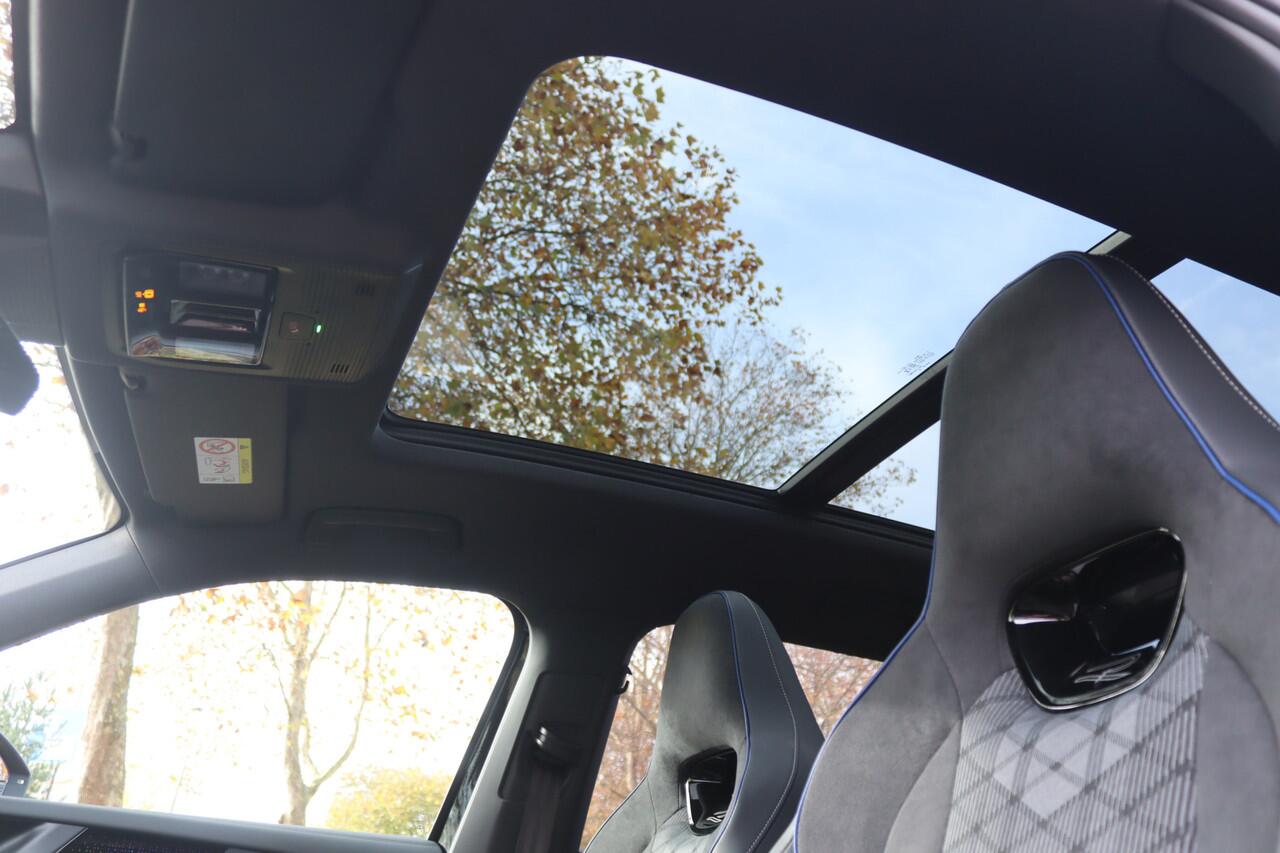 Volkswagen Tayron 1.5 eHybrid 272PK R-Line Black Style IQ.Light HD/Pano/Keyless/360/DCC/ACC/Dodehoek/20"/Trekhaak