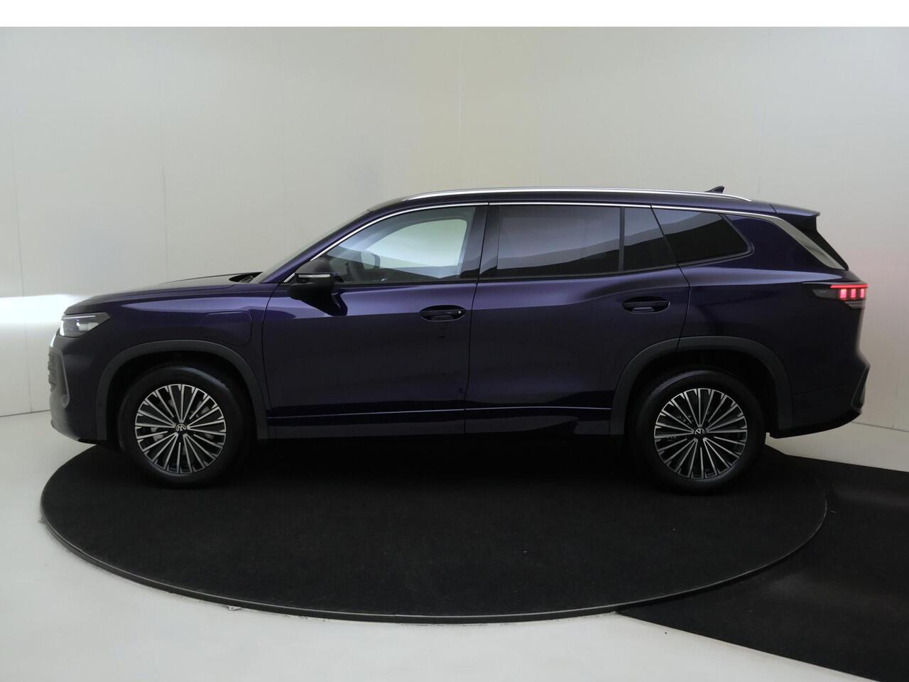 Volkswagen Tayron 1.5 eHybrid Life Edition | Adaptieve demping | Keyless | Dodehoek detectie | Stoel- en stuurwielverwarming | Parkeerasisstent | Achteruitrijcamera | Voorklimatisering | Adaptieve cruise control |