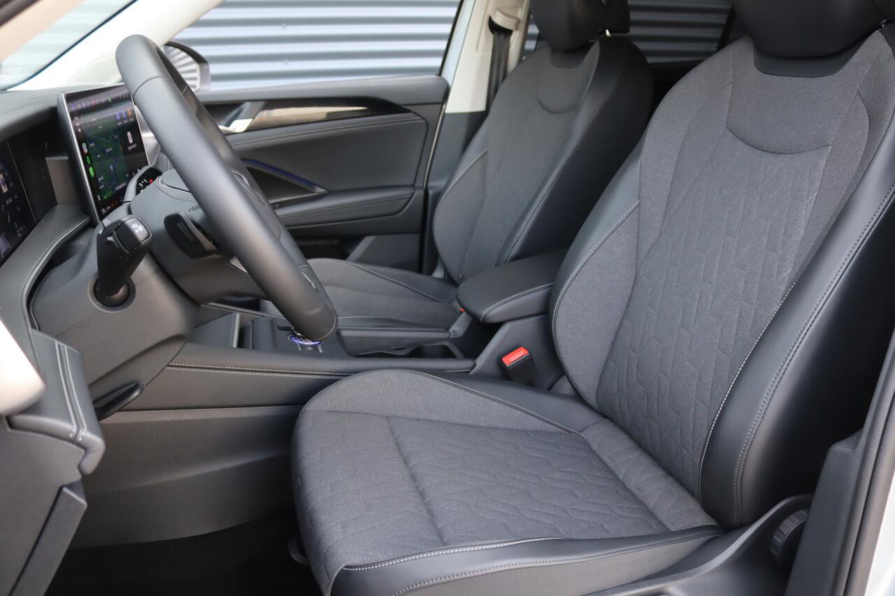 Volkswagen Tayron 1.5 eTSI DSG Edition 7p. IQ.Light/Keyless/Camera/ACC/Winterpakket/Elek. klep/Dodehoek/Trekhaak