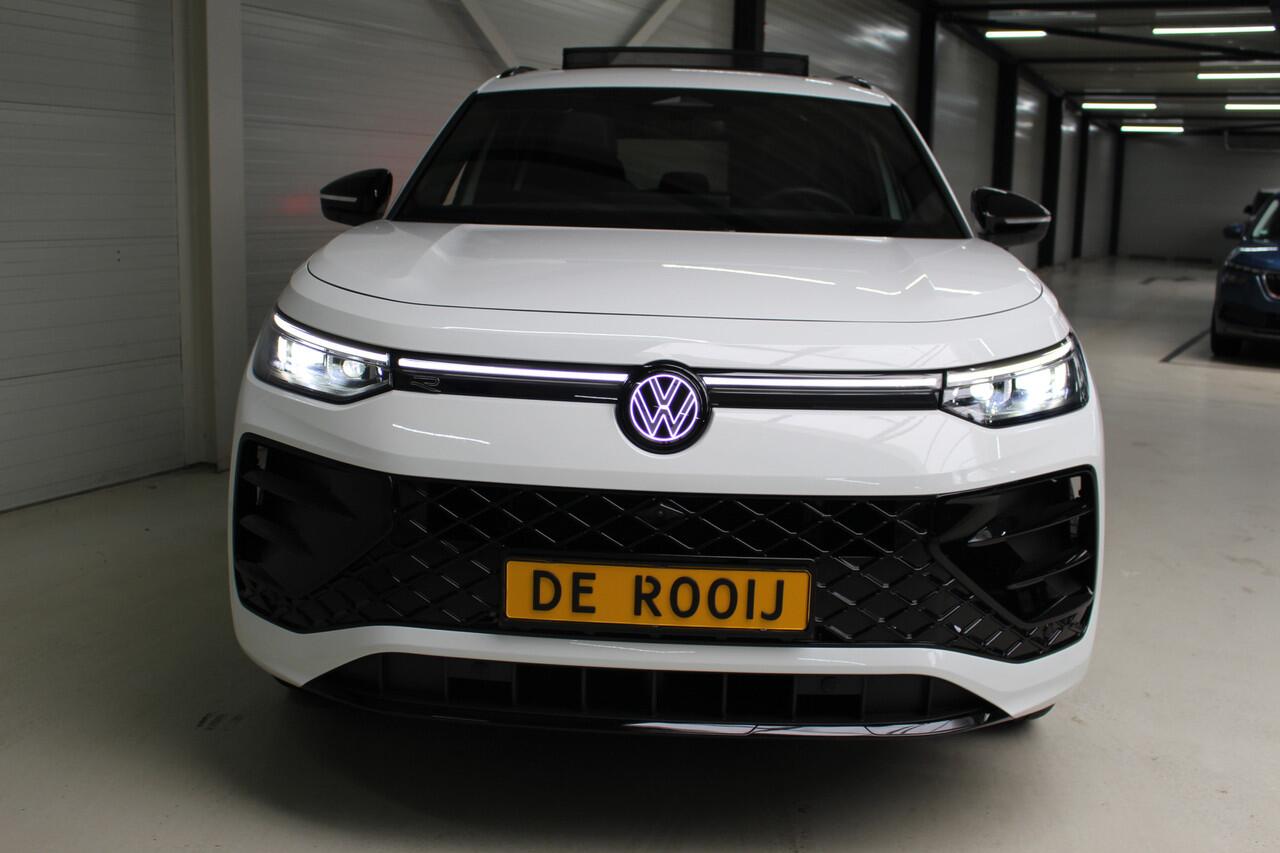 Volkswagen Tayron 1.5 eHybrid 272 PK R-Line Blackstyle Panoramadak | Leder | Trekhaak | HUD | Matrix Led | Harman Kardon