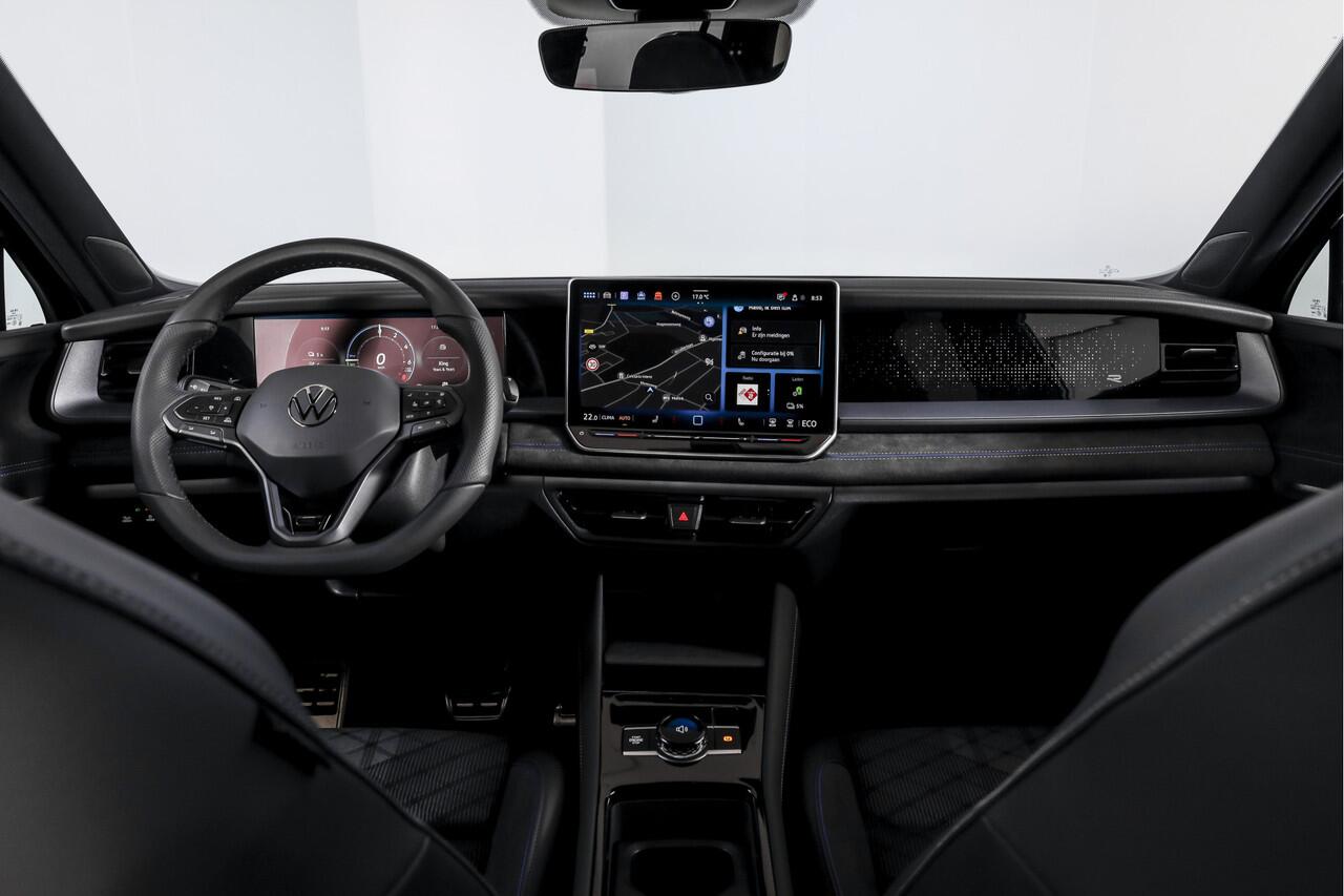 Volkswagen Tayron 1.5 eHybrid 272 PK R-Line Edition | Black Style Pakket | S/K-Panodak | Elek. Trekhaak | IQ. Light | Dig. Cockpit | Adapt. Cruise | Stoel-+Stuurverw. | 360 Camera | NAV+App. Connect | ECC | Elek. Klep | LM 20" | 0080