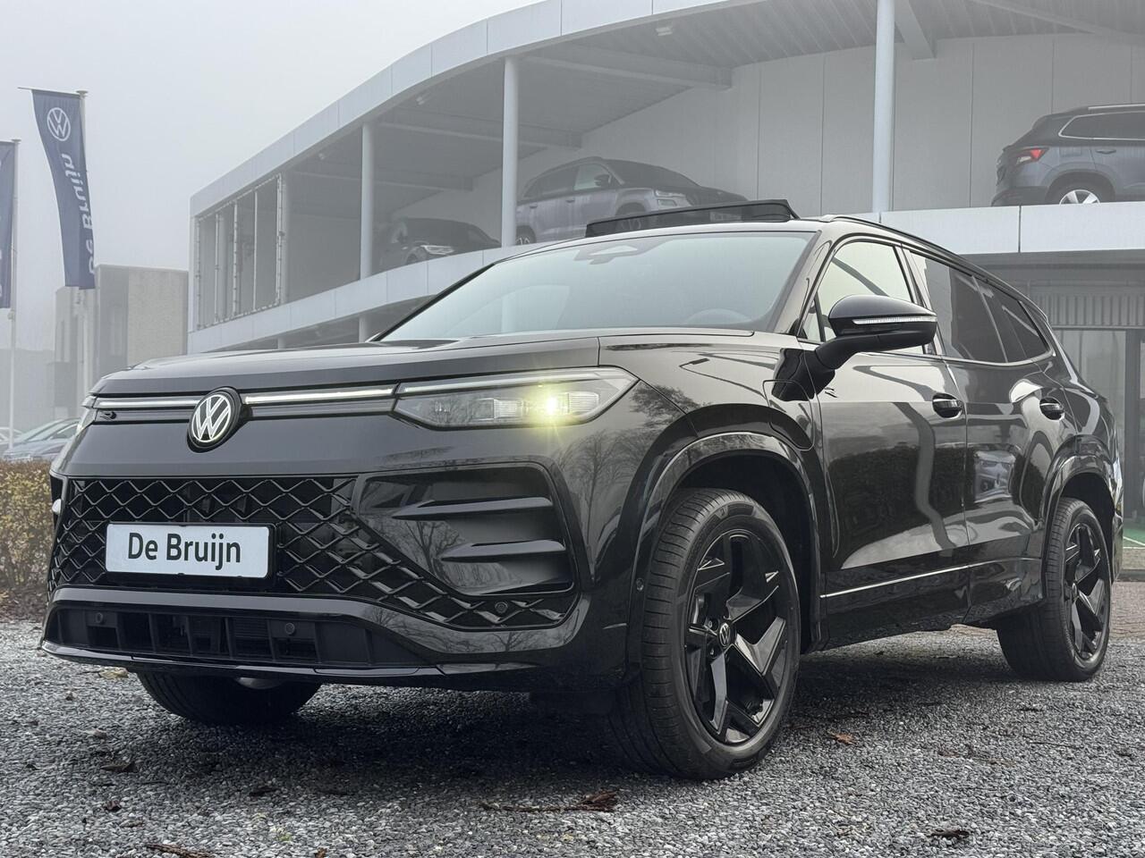 Volkswagen Tayron Hybrid 272pk DSG R-Line Blackstyle (Pano,Trekhaak,Camera)