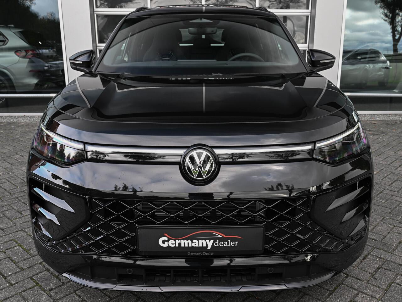 Volkswagen Tayron 1.5 eHybrid 272pk R-Line Edition NIEUW! Pano ACC BSM Sfeerverl. Elektr.Klep Tr.haak VOL!!