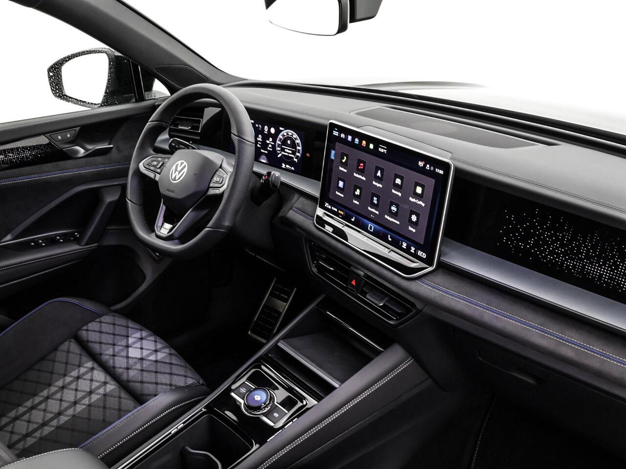 Volkswagen Tayron 1.5 eTSI 272pk DSG R-Line Edition · Camera · Panoramadak · Elek. Voorstoelen · Massage · Stoelkoeling · Keyless · 20'' Inch · Garantie t/m 14-12-2030 of 100.000km