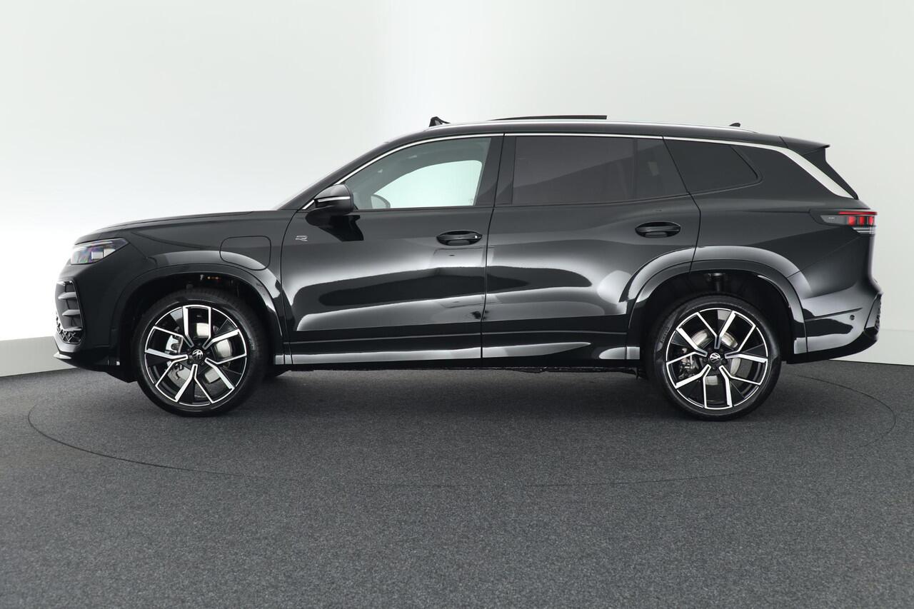 Volkswagen Tayron 1.5 272pk eHybrid R-Line Edition Trekhaak Camera Panoramadak Stoelverwarming Massage Carplay