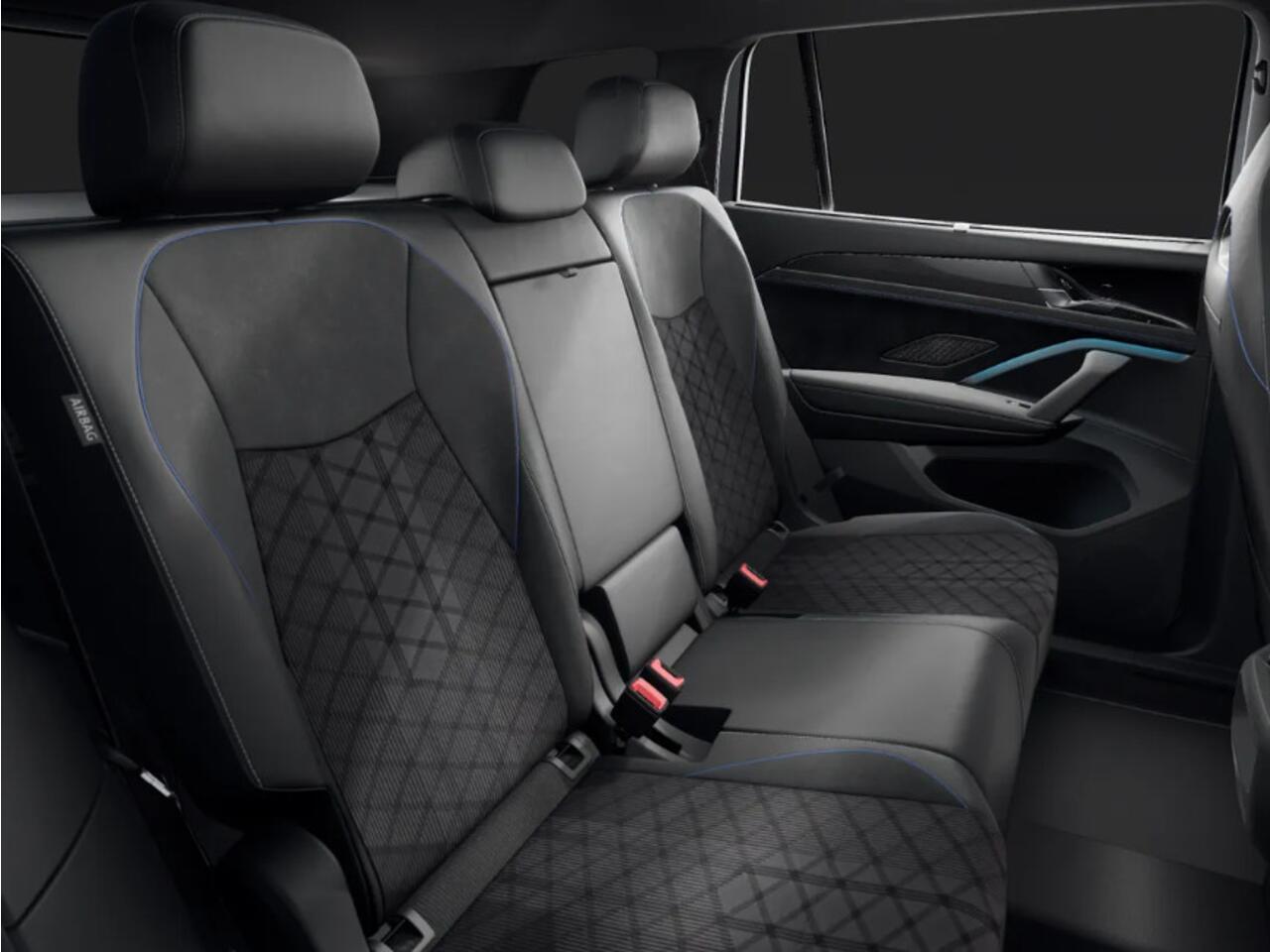 Volkswagen Tayron R-Line Edition 1.5 eHybrid 272 pk 6 versn. DSG · Assistance pakket plus · Comfort Pakket · Design pakket · Travel pakket · Trekhaak incl. aanhangermanoeuvreerhulp (trailer assist) ·