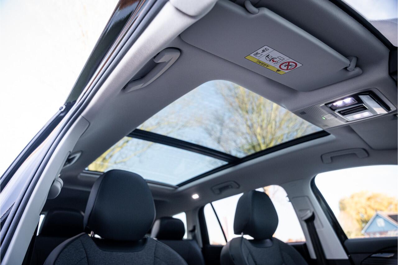 Volkswagen Tayron 1.5 eTSI Life Edition 7p. ** 20inch ** Panodak ** Trekhaak