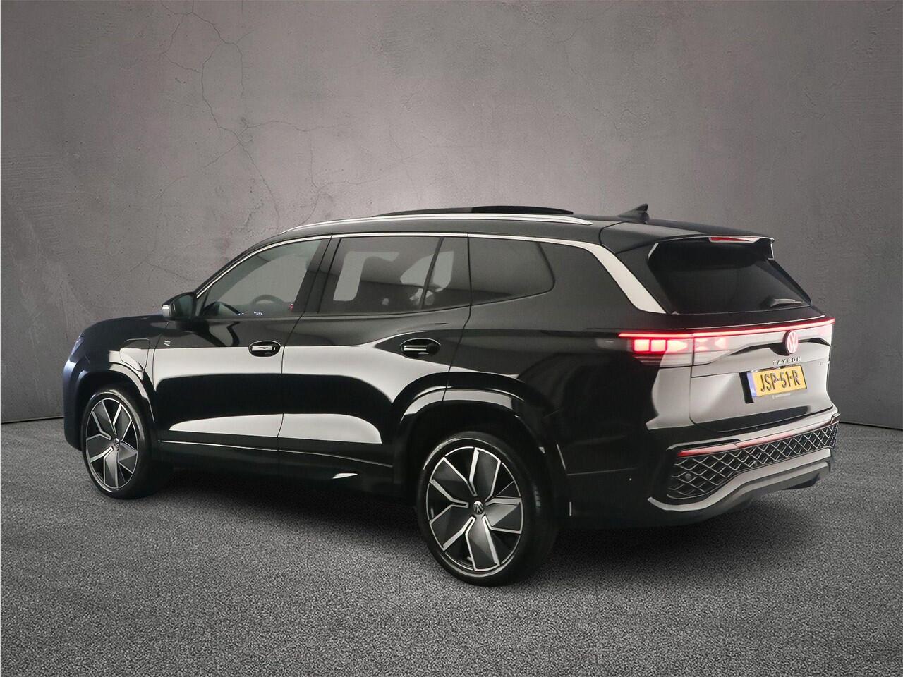 Volkswagen Tayron R-Line Edition 1.5 TSI eHybrid 272pk DSG Automaat Trekhaak, Panoramadak, Navigatie, Elektrische achterklep, Adaptive cruise control, 360 camera, Achteruitrijcamera