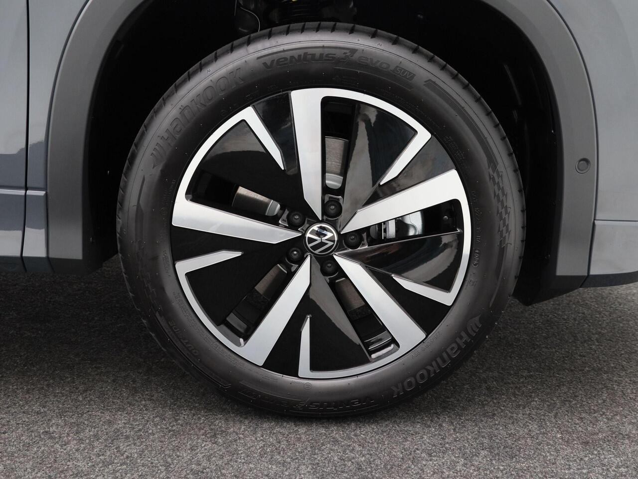 Volkswagen Tayron Life Edition 1.5 150 pk eTSI | 7 Persoons | Trekhaak | Stoel & Stuur Verwarming | 19" Velgen | Adaptieve Cruise Control | Carplay |