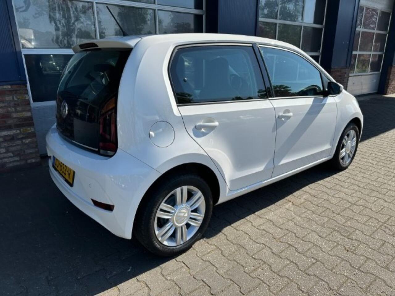 Volkswagen UP! 1.0 BMT HIGH UP!