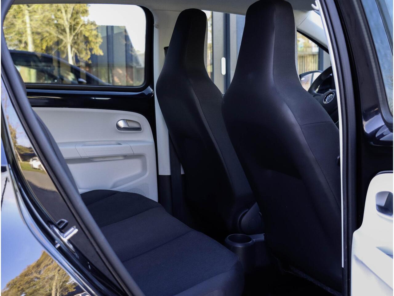 Volkswagen UP! 1.0 BMT Move up! DAB Lichtmetaal 5d