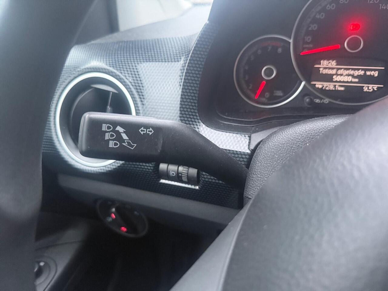 Volkswagen UP! 1.0 BMT move up! | Bluetooth | DAB | Airco | Elektrische Ramen | Stuurbekrachtiging | Automatische Verlichting