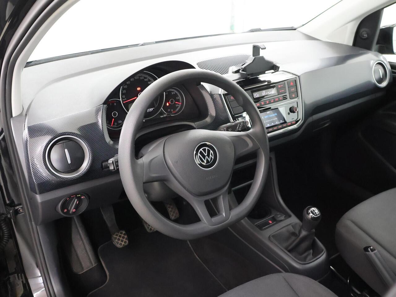 Volkswagen UP! 1.0 | Bluetooth | Parkeercamera | Climate Control | Cruise Control |