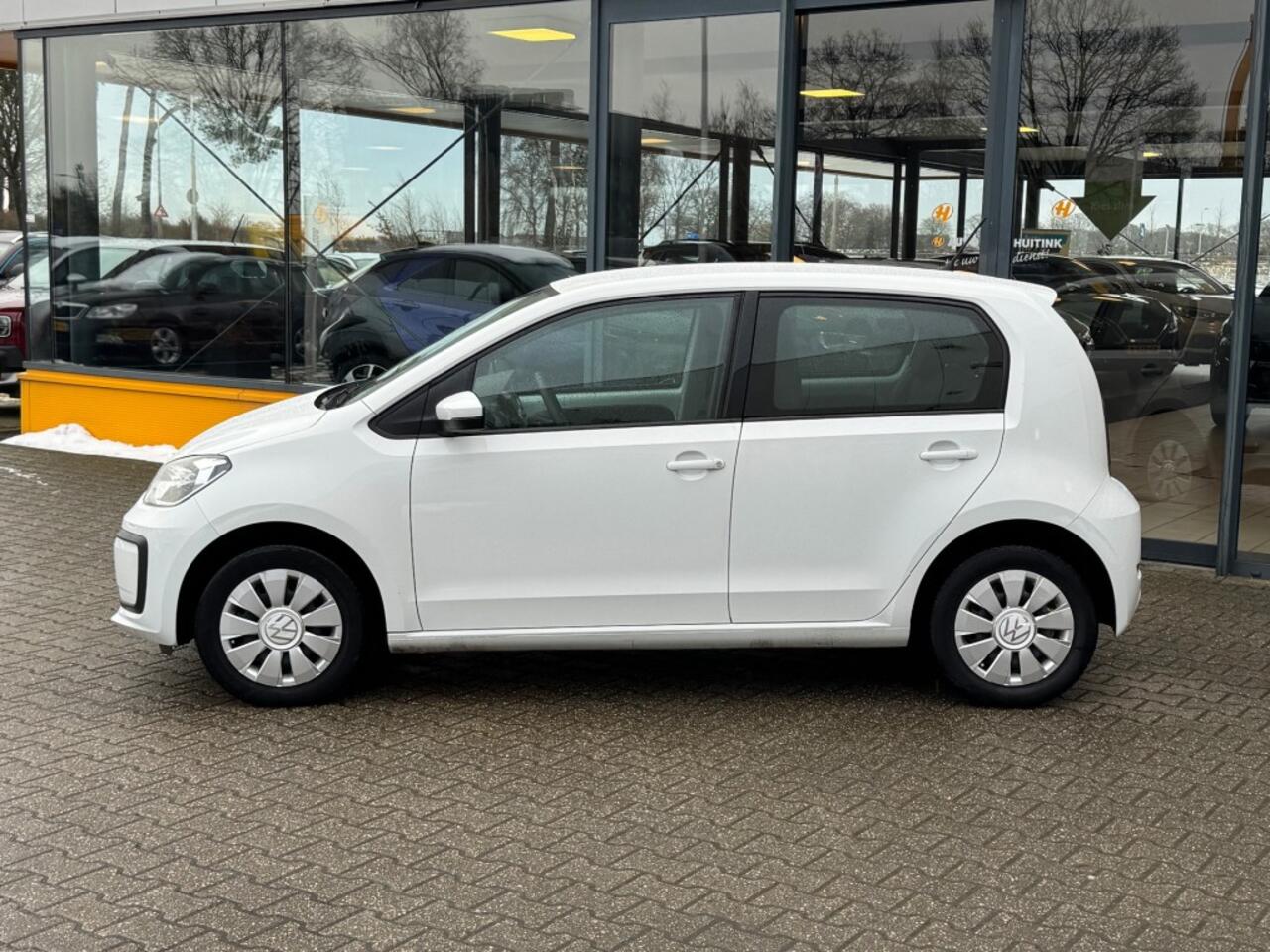 Volkswagen UP! Move Up - camera - sensoren - all season banden