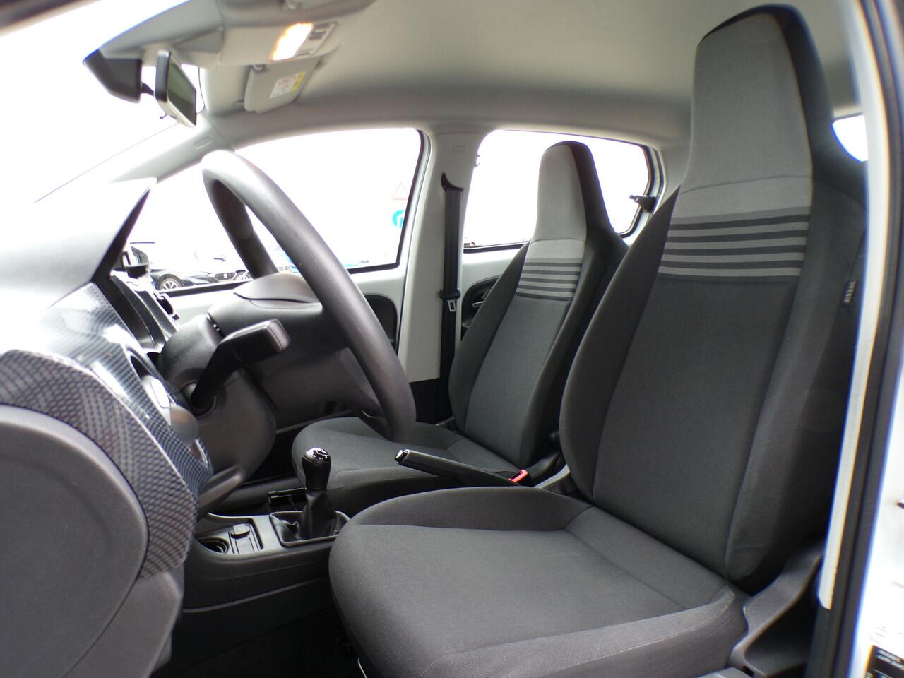 Volkswagen UP! 1.0 BMT move up!, Bluetooth / Airco / 5-Deurs