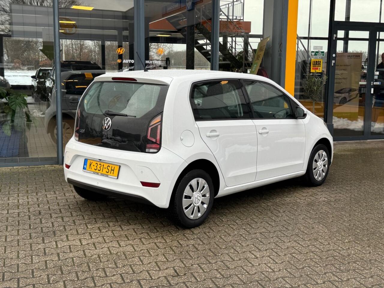 Volkswagen UP! Move Up - camera - sensoren - all season banden