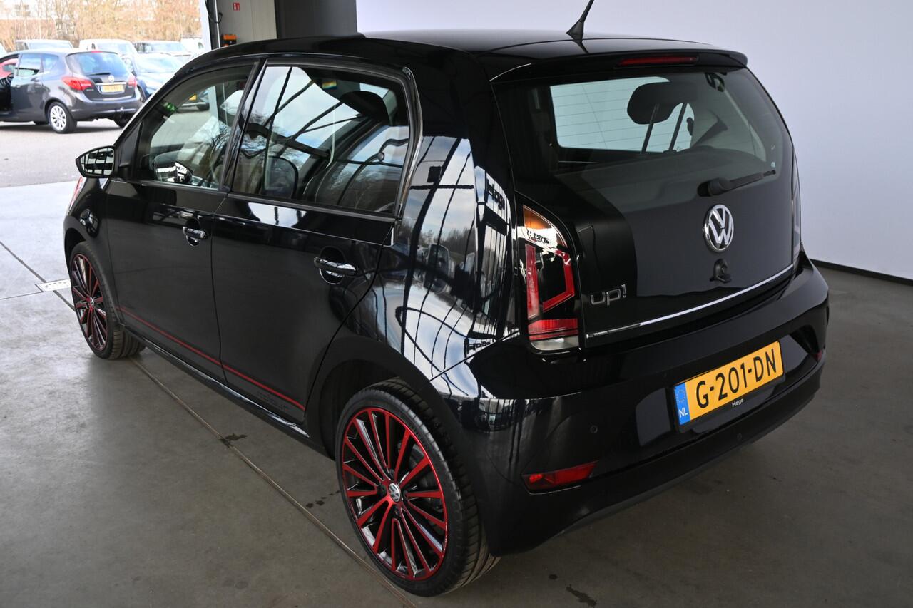 Volkswagen UP! 1.0 BMT high up! Clima Cruise Control Dealer Onderhouden! Inruil Mogelijk!