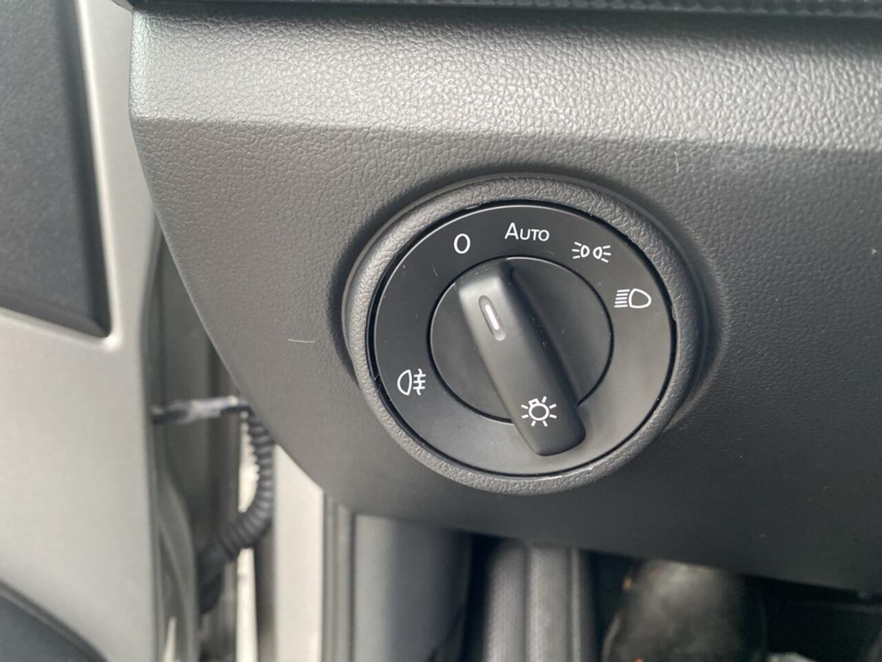 Volkswagen UP! 1.0 BMT move up! garantie/airco/blue-tooth