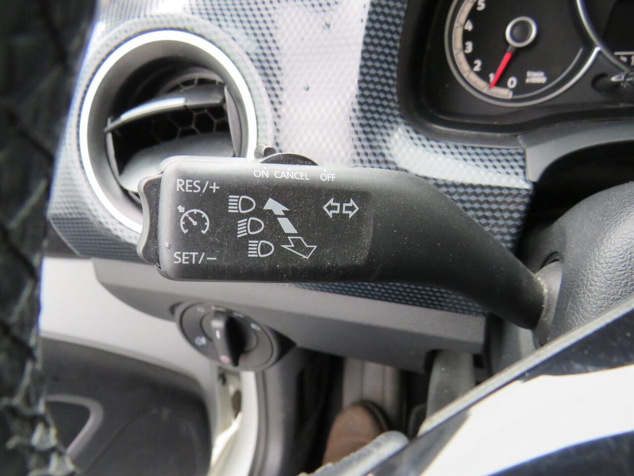 Volkswagen UP! 1.0 BMT Move Up! Executive * Rijklaarprijs incl. garantie * Camera * Cruise Control * Clima * Parkeersensoren