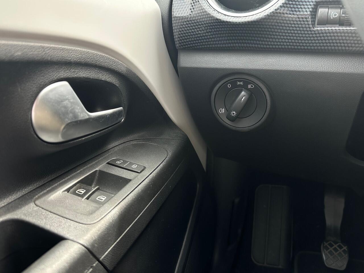 Volkswagen UP! 1.0 mpi 65pk Airco Lane Assist Bluetooth