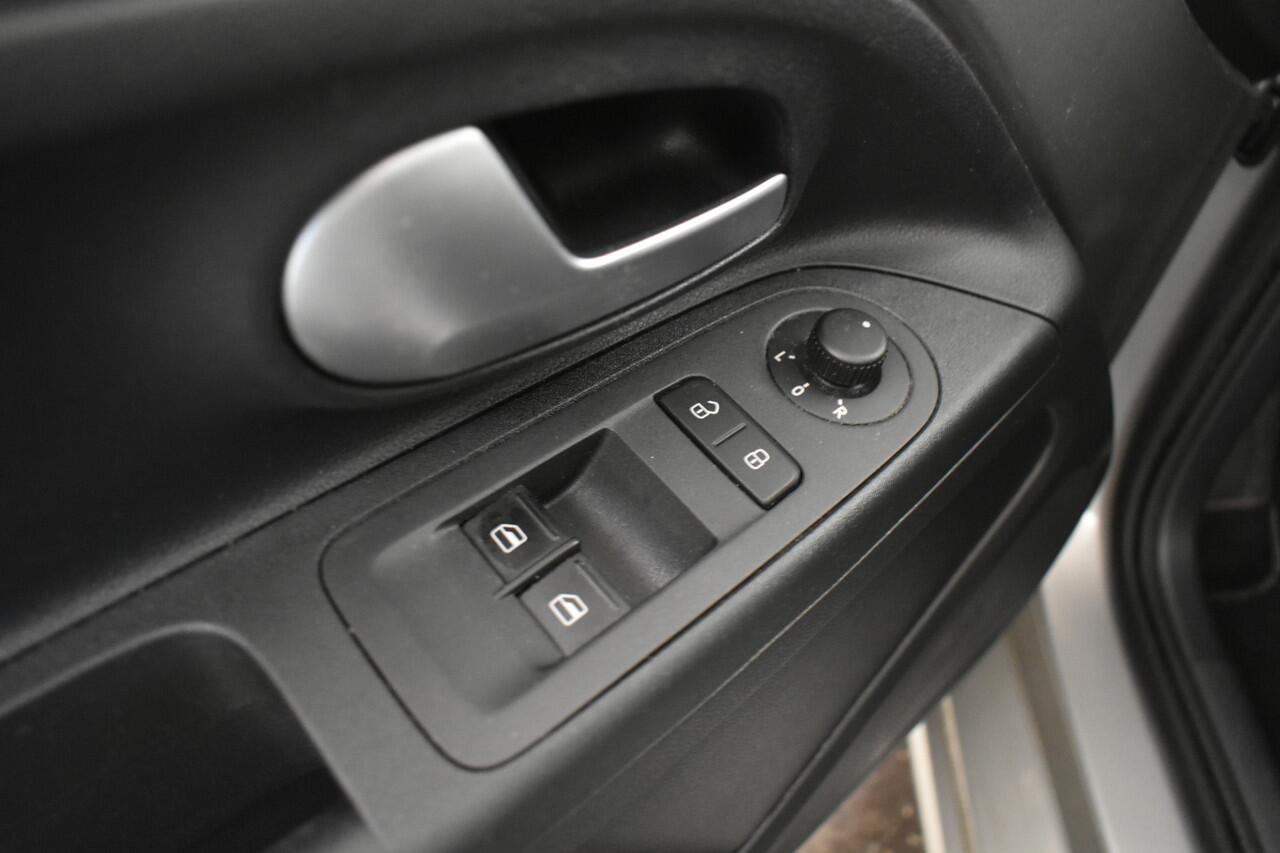 Volkswagen UP! 1.0 BMT move up Executive