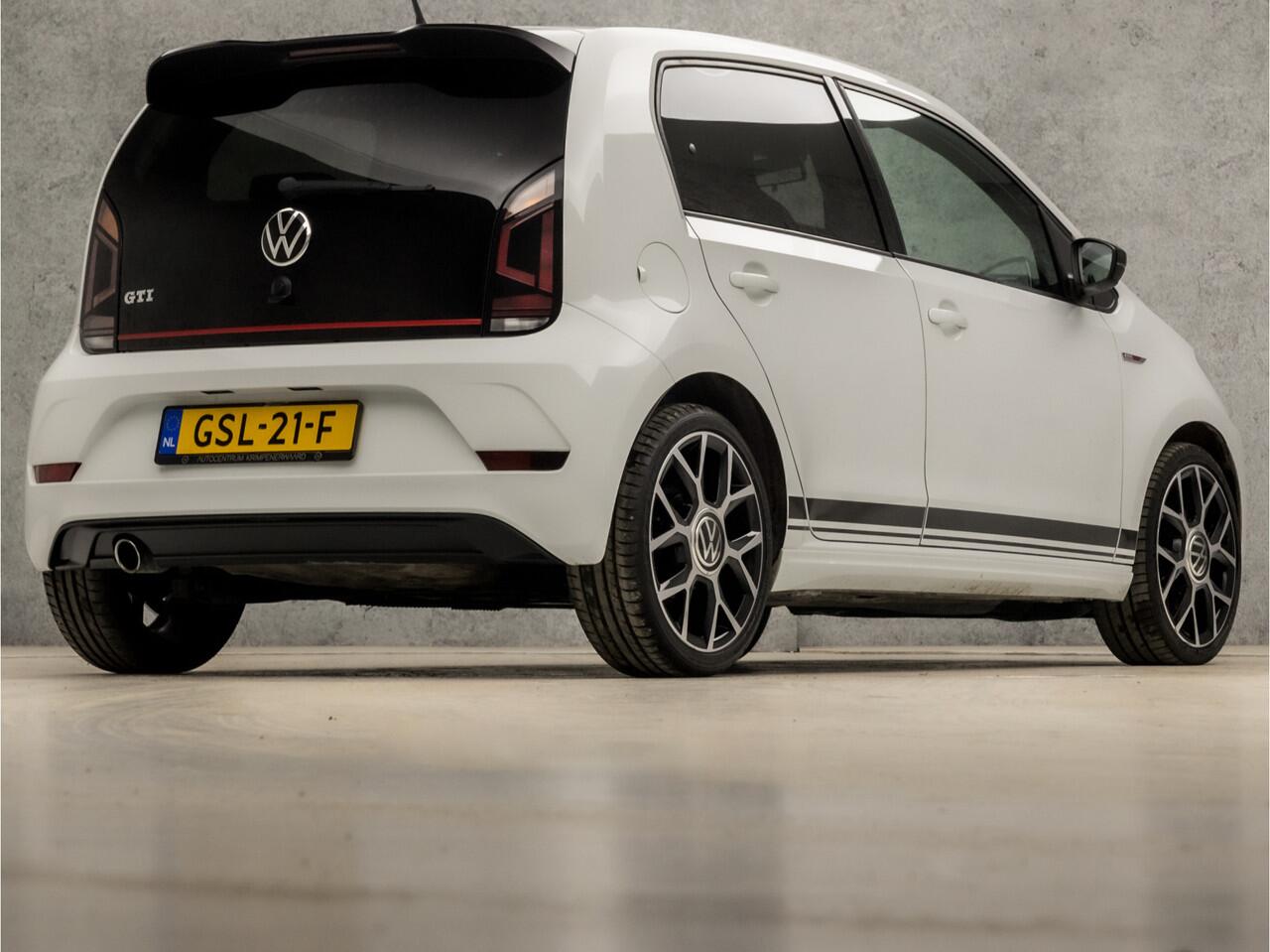 Volkswagen UP! 1.0 TSI GTI (STOELVERWARMING, BLUETOOTH, SFEERVERLICHTING, GETINT GLAS, SPORTSTOELEN, LM VELGEN, STUURWIEL MULTIFUNCTIONEEL, NIEUWE APK, NIEUWSTAAT)