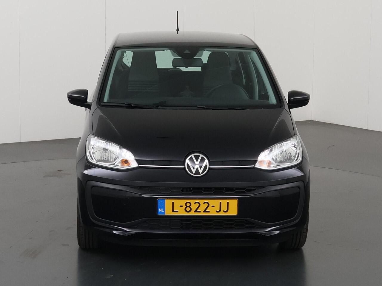Volkswagen UP! 1.0 | Bluetooth | Parkeercamera | Climate Control | Cruise Control |