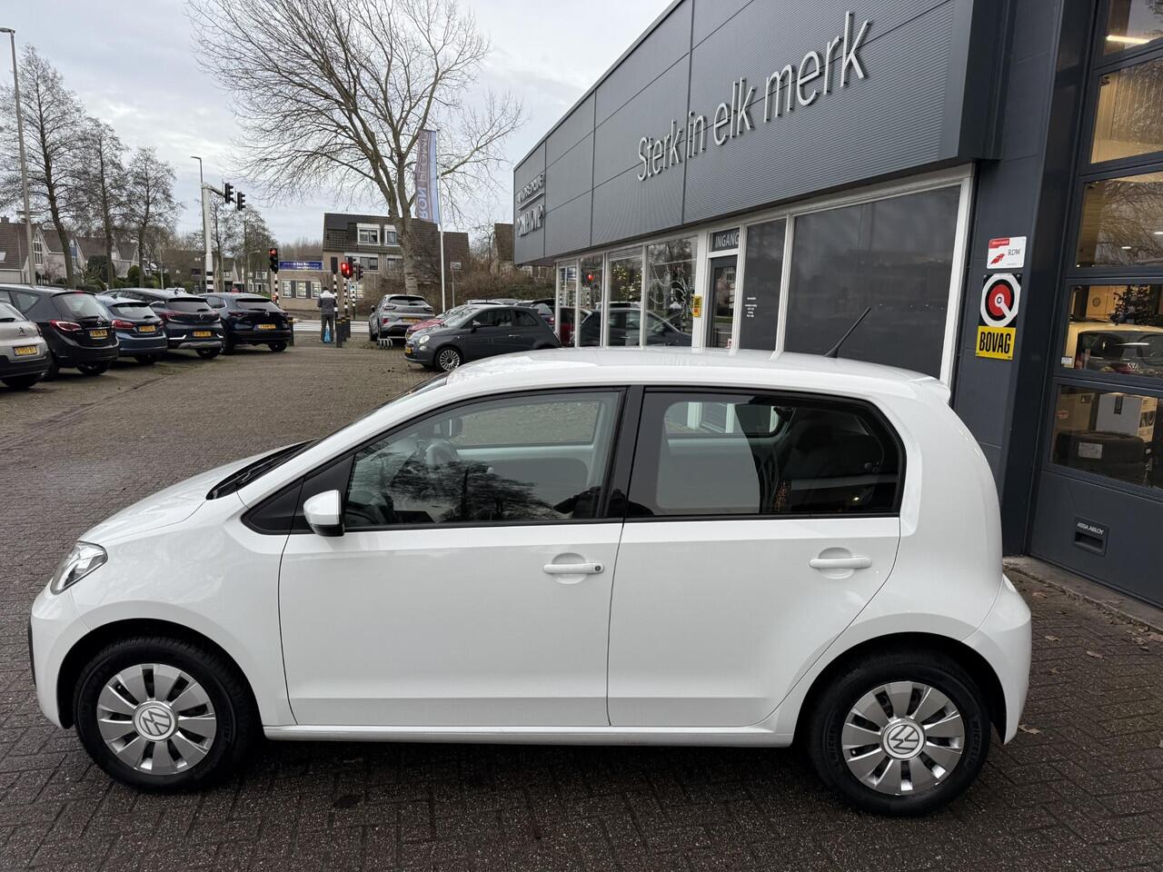 Volkswagen UP! 1.0 / Airco clima/ Cruise/ Navigatie via App/ Cruise/ PDC/ Camera