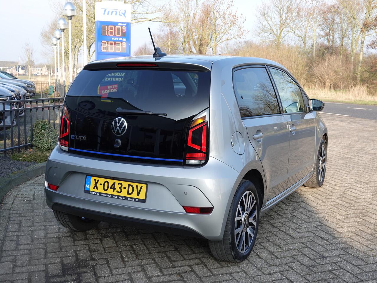Volkswagen UP! e-Up! e-up! Style LMV | CRUISE | ECC | CAMERA + PDC | VERW. STOELEN