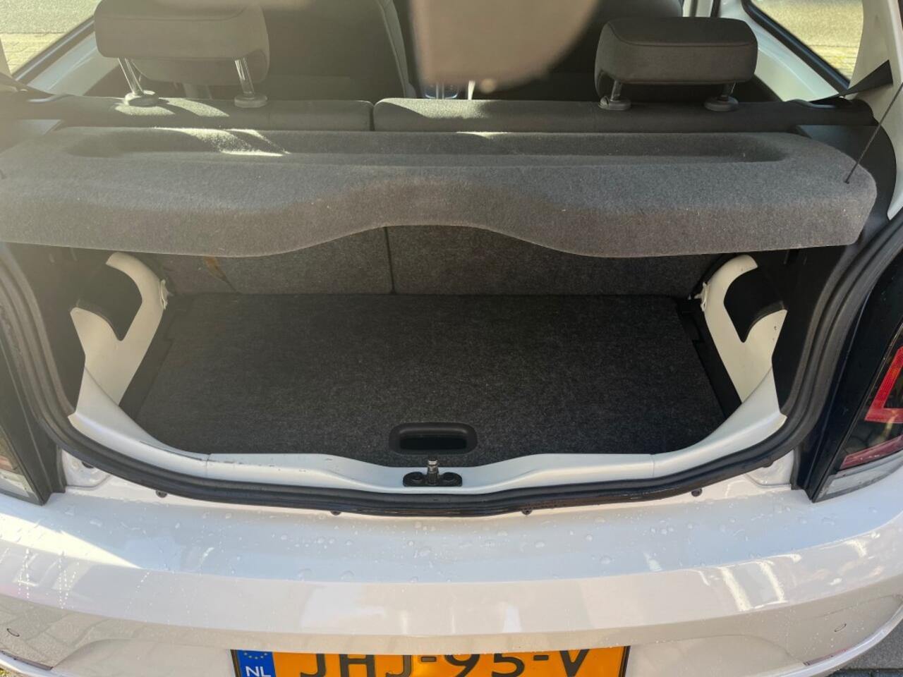 Volkswagen UP! 1.0 BMT High-UP AUTOMAAT