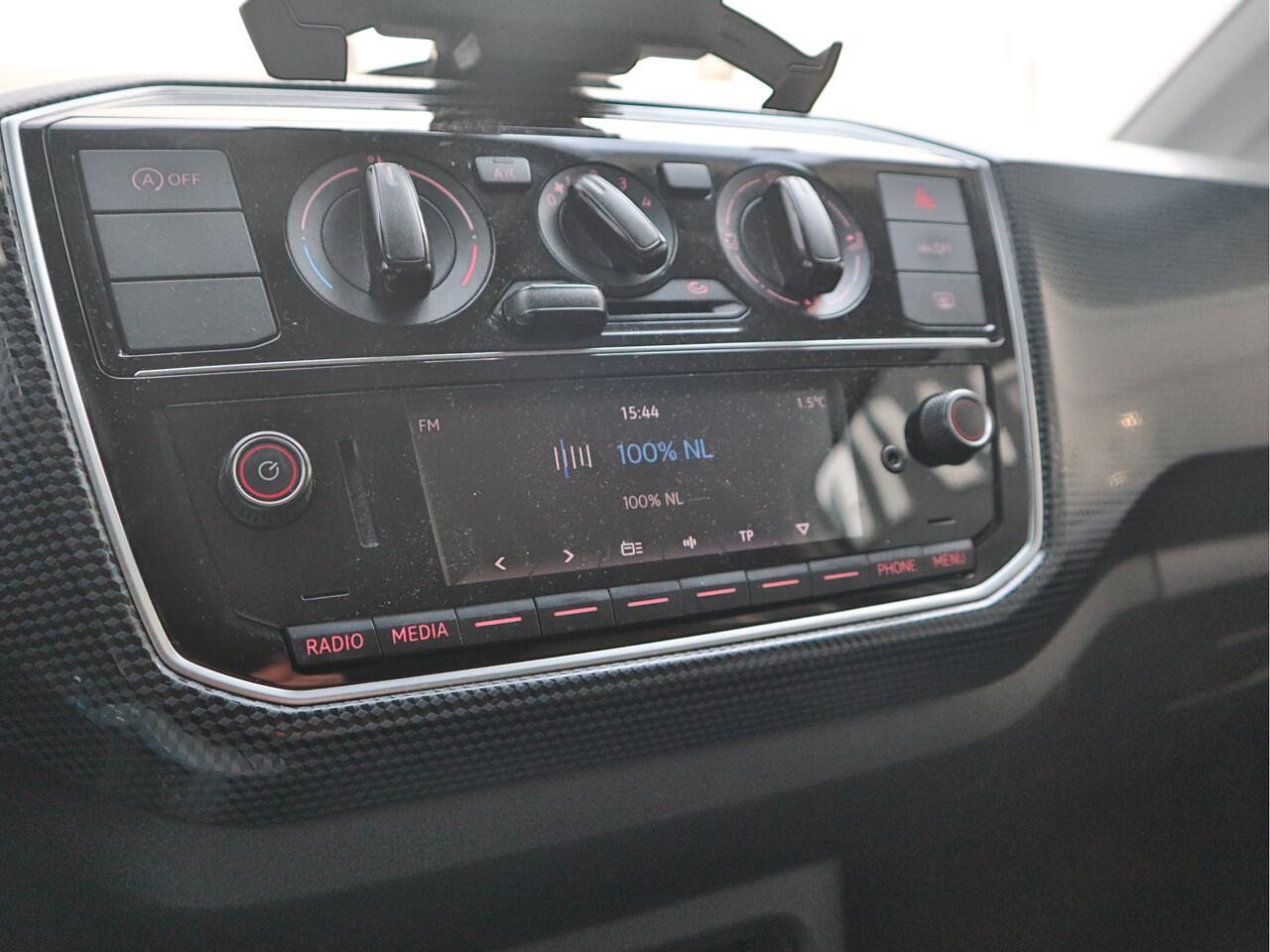 Volkswagen UP! 1.0 | Airco | Bluetooth | DAB | Elektrische ramen voor |