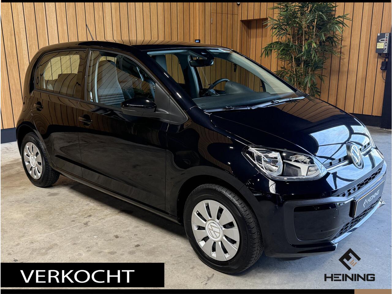 Volkswagen UP! 1.0. Airco. DAB. Rijstrooksensor. NAP